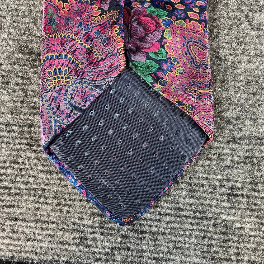 Vintage Silk Necktie Multi-Color Paisley Floral Pattern Pink Blue Purple 56 Inch
